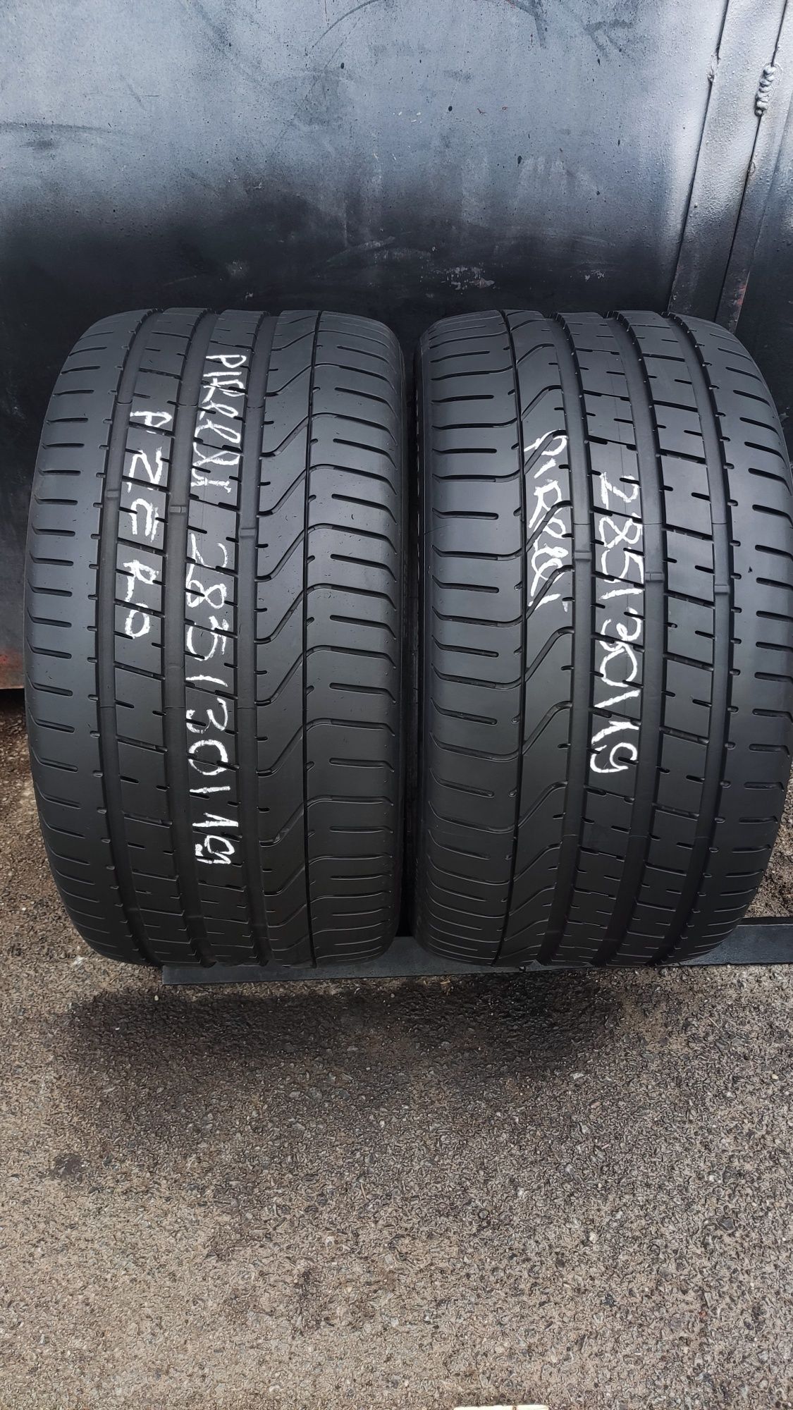 2бр. летни гуми 285/30/19 Pirelli P Zero , MO
dot22
8.9mm
Добре състоя