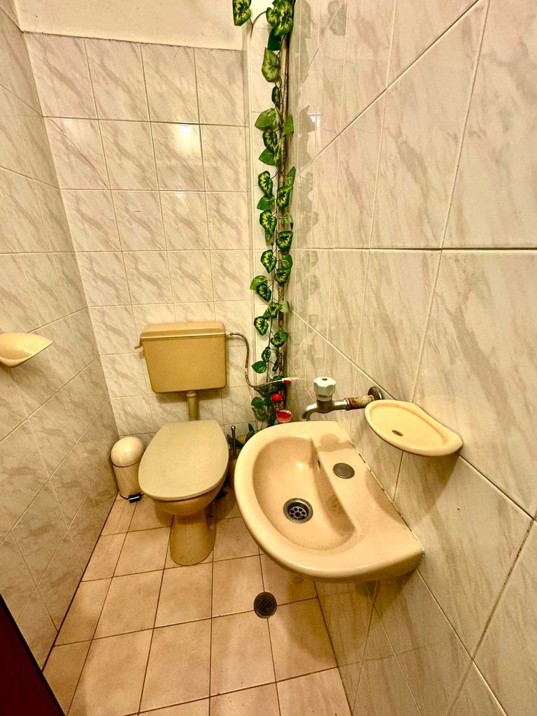 Продава се Двустаен апартамент в Русе, Център - 79 кв.м за 1456 €/кв.м - Снимка #11