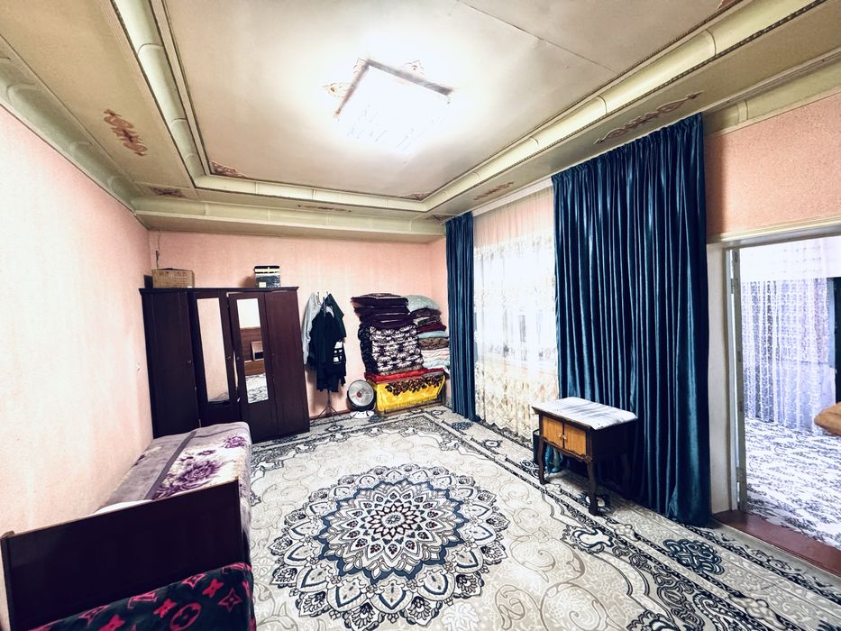 Продается дом 4 соток. 5 комнат. Кибрай. Набережная