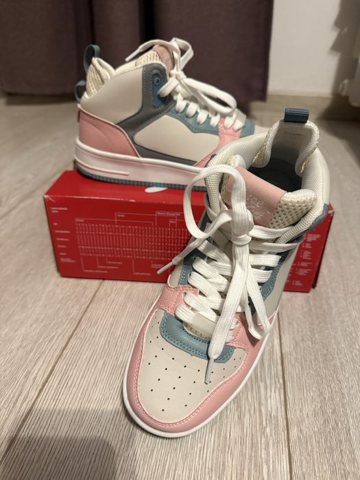 Нови обувки Bata, номер 36