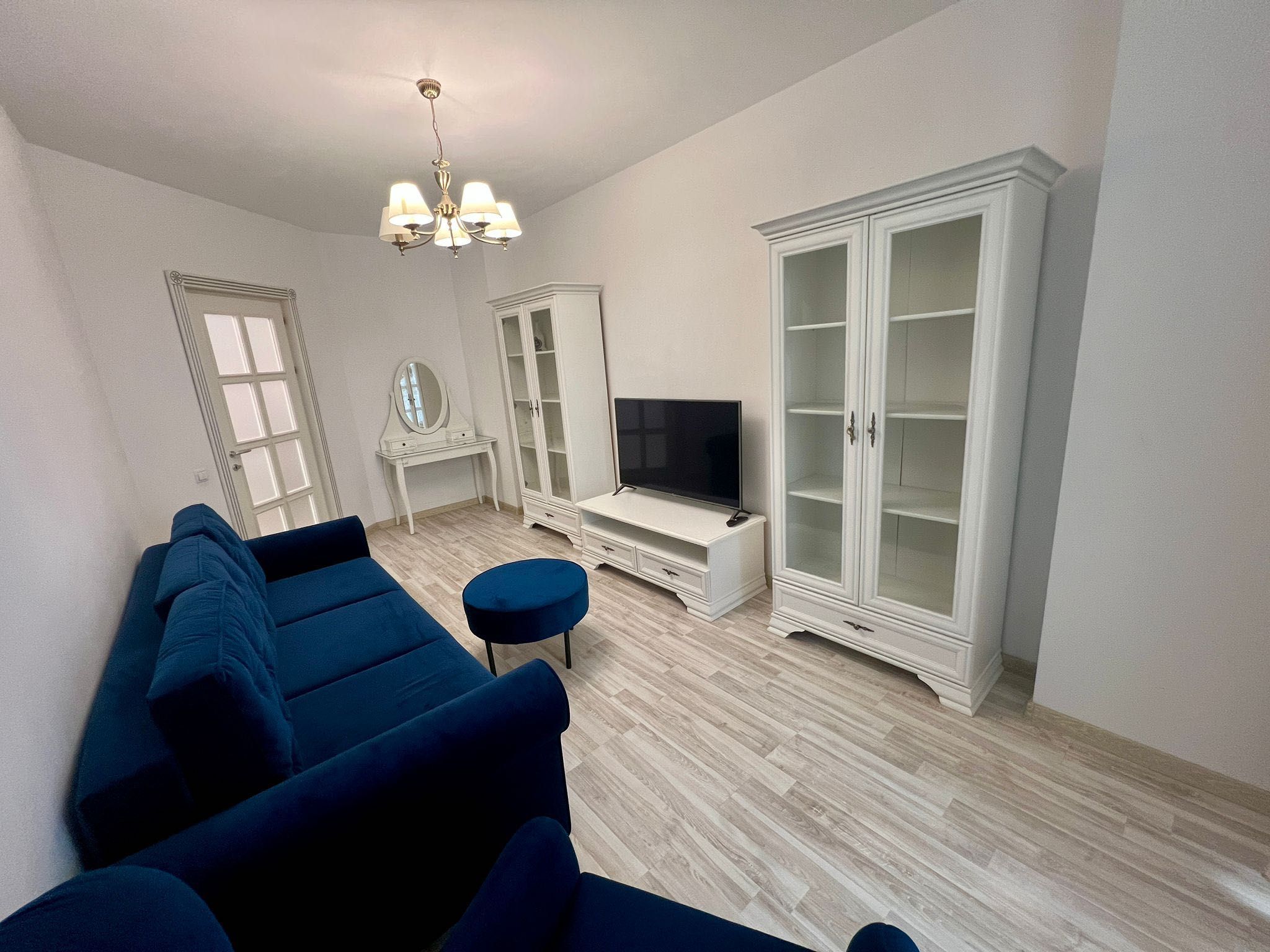 Persoana fizica - Apartament cu 2 camere decomandat, mobilat si utilat