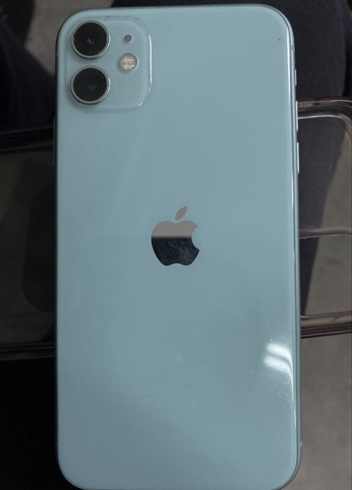 Айфон 11 в идеальном состоянии