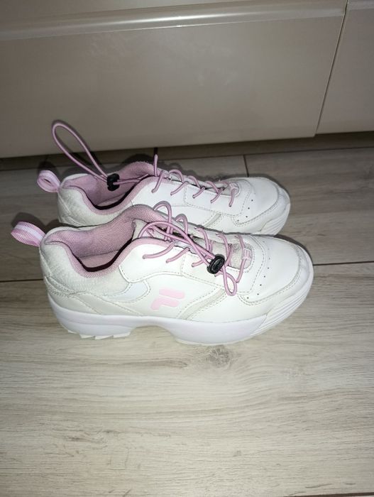 Детски чехли,сникърси и боти ,32 и 34 номер