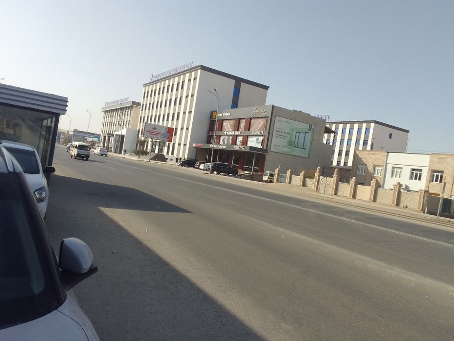 Urganch shaharida 120 kv sotiladi