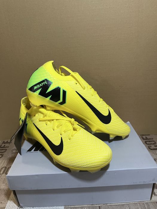 Футболни обувки- Nike mercurial