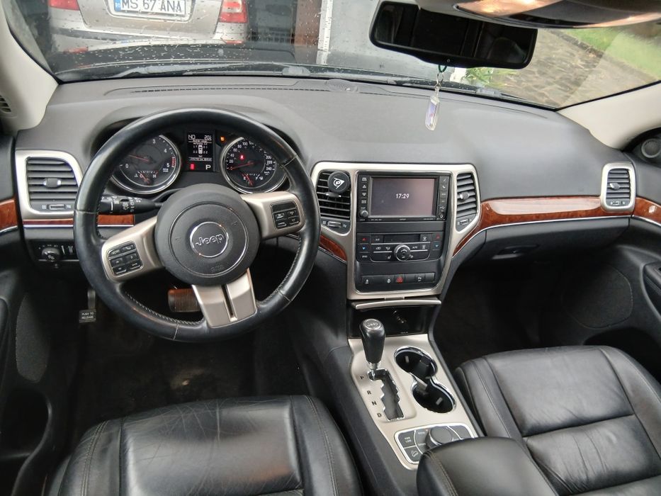 Vând JEEP GRAND Cherokee