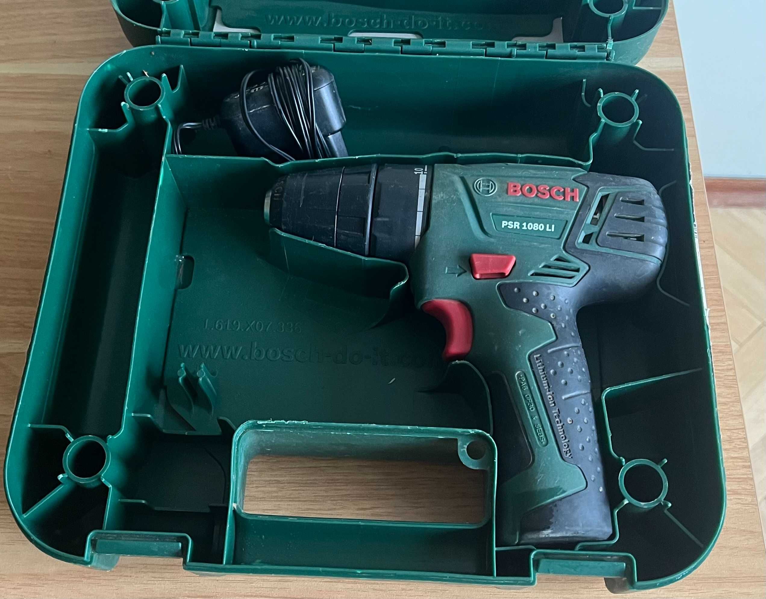 Винтоверт Bosch PSR 1080 LI