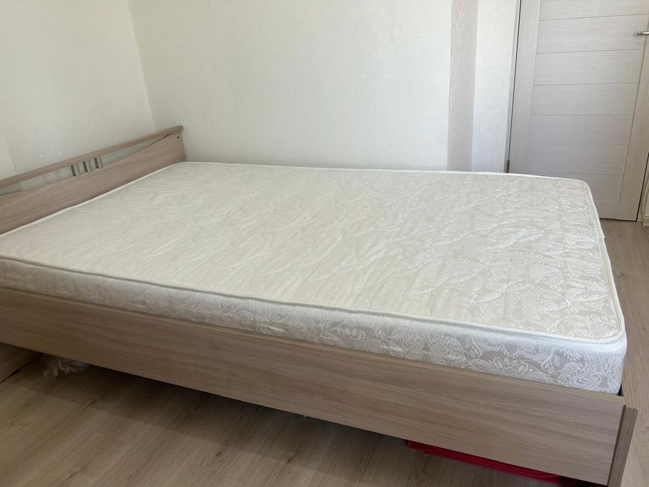 Кровать полуторка