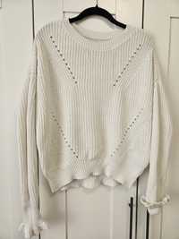 Pulover tricotat 
Amisu
New Yorker
Marimea S
Stare impecabila