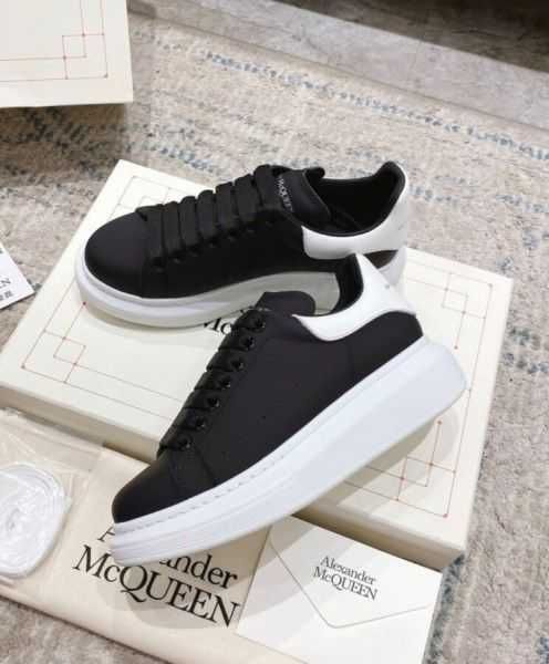 Alexander McQueen l Colet cu verificare