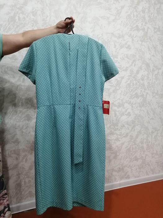 Продам платье новое