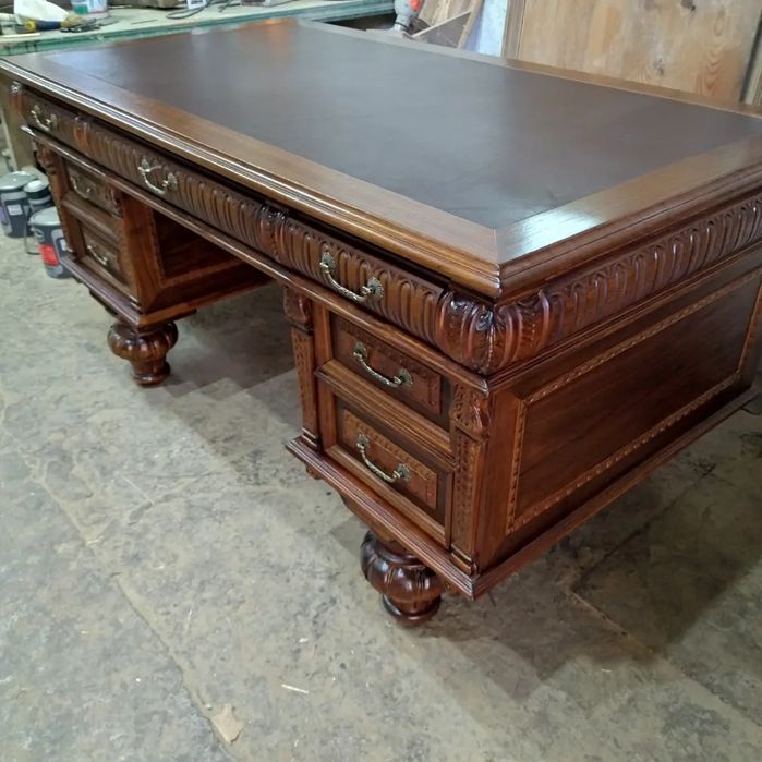 Качественная реставрация старинной мебели