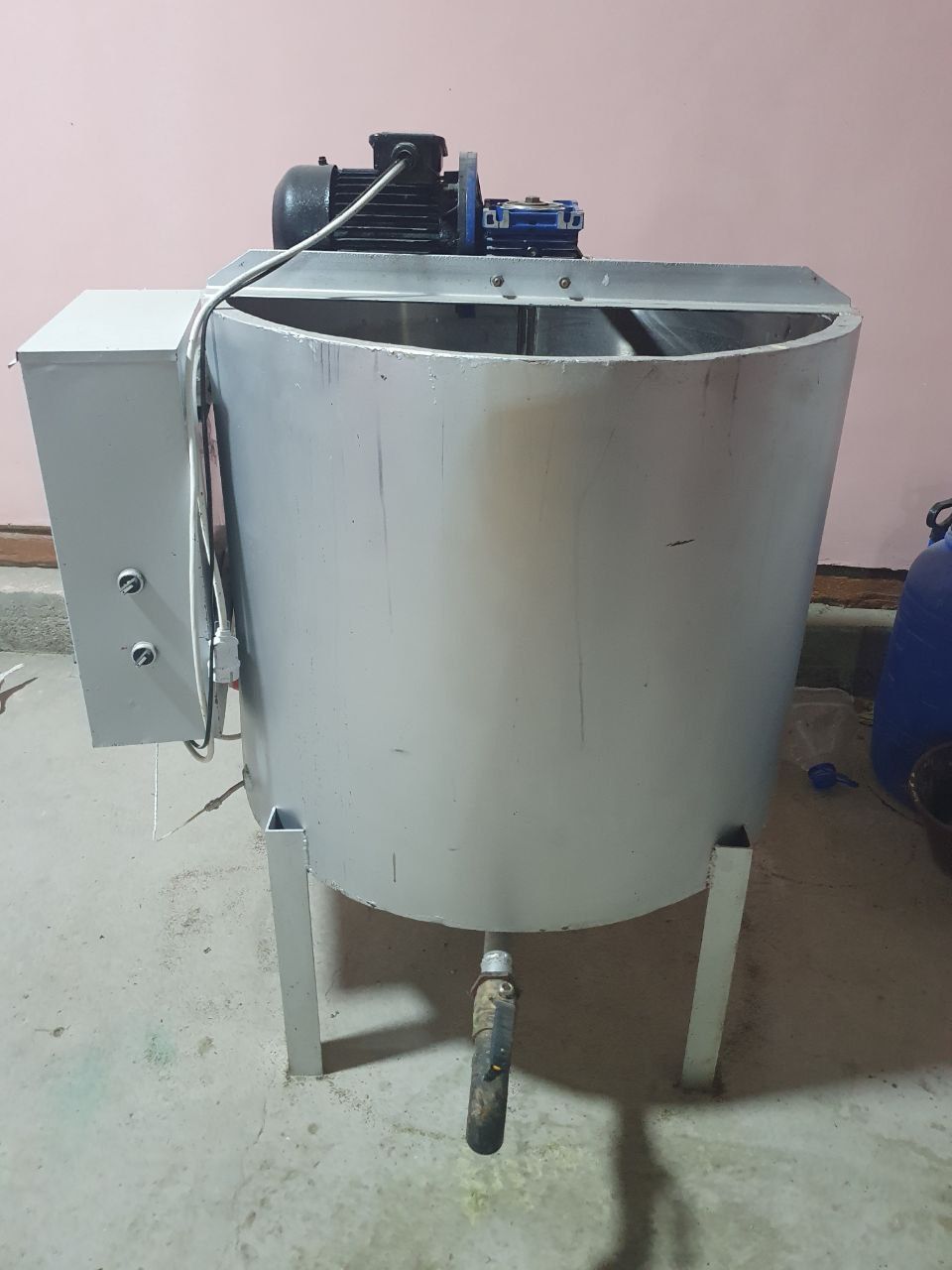 Gel aparat sotiladi