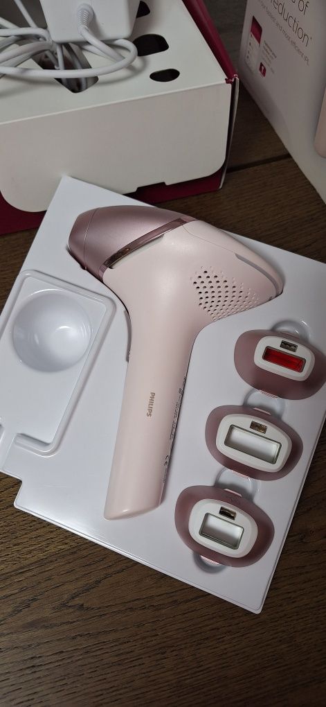 Epilator IPL Philips Lumea Seria 9000 BRI958/00