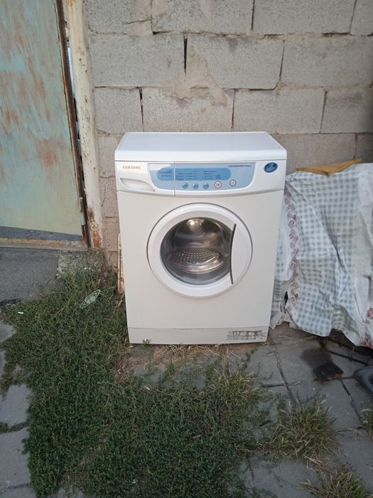 Продам стиральную машину автомат samsung