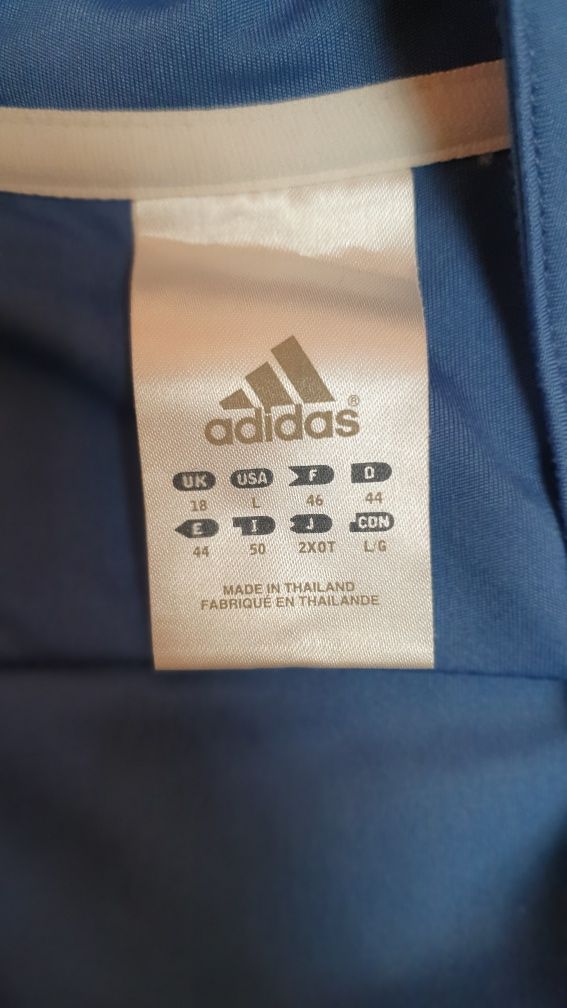 Tricou Adidas original +blugi, ambele la doar 50 lei