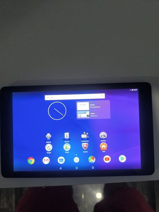 Vând tableta medion