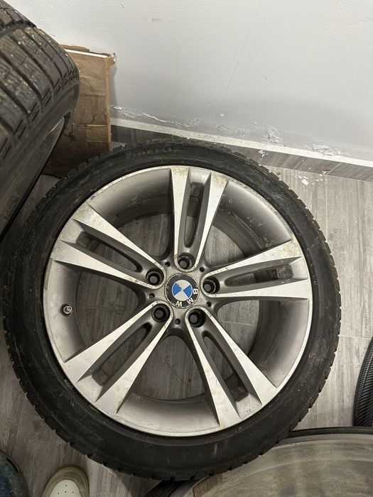 Jante BMW cu anvelope de iarna Pirelli r18