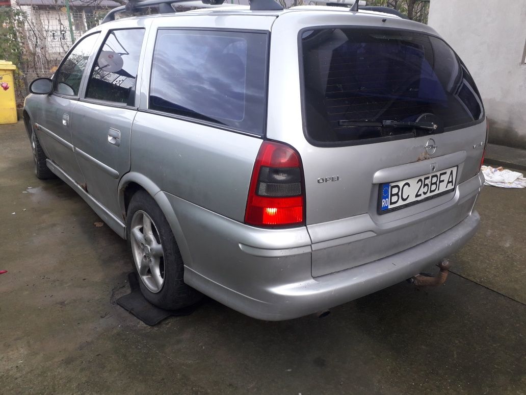 Vînd Opel Vectra B 1.8 benzină + instalație GPL / este automată 2001