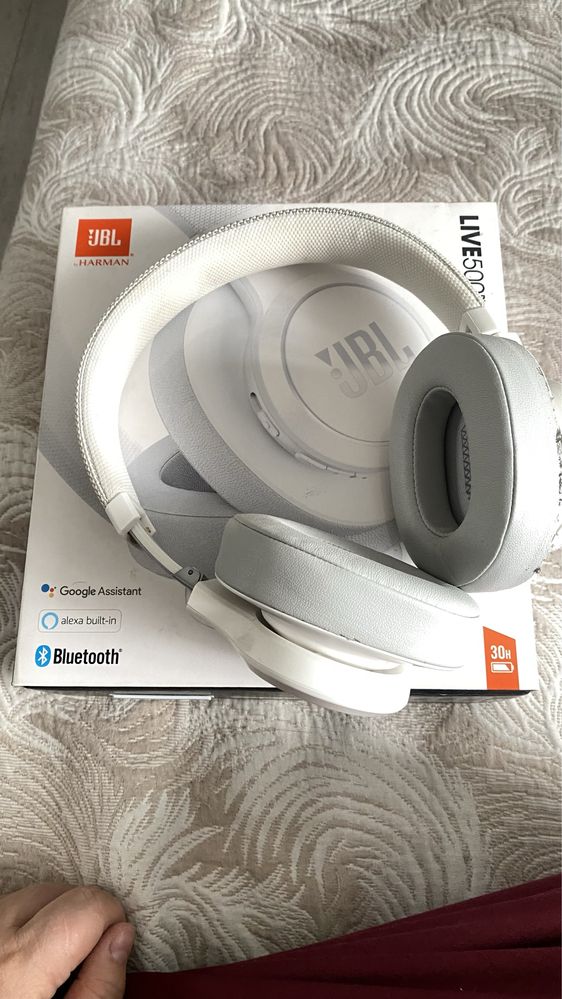 Наушники JBL