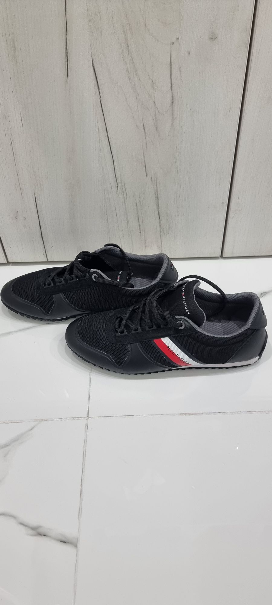 Спортни обувки Tommy Hilfiger 44 номер