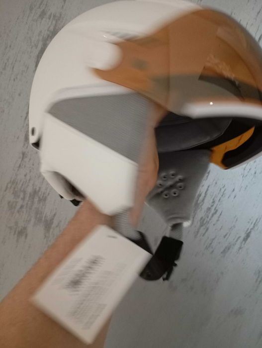 Ски каска Uvex visitor 600