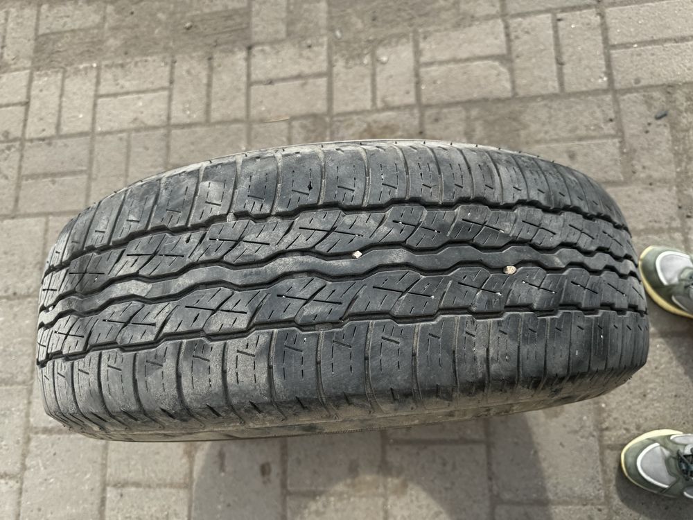 Продам резину Bridgestone на -17 диаметр