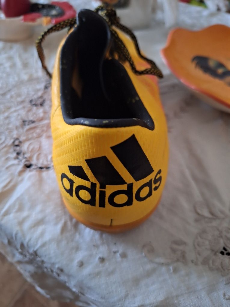 Маратонки за футбол/футзал adidas