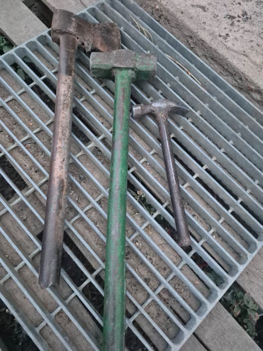 продам кувалду молоток топор