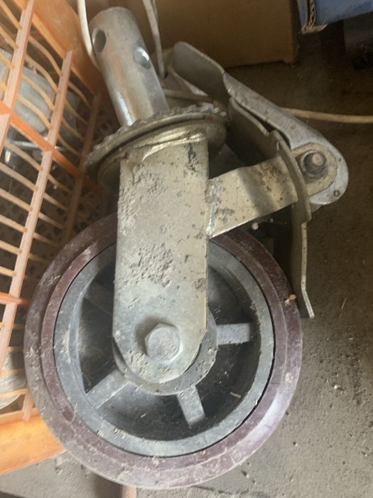 Продам колеса для лесов