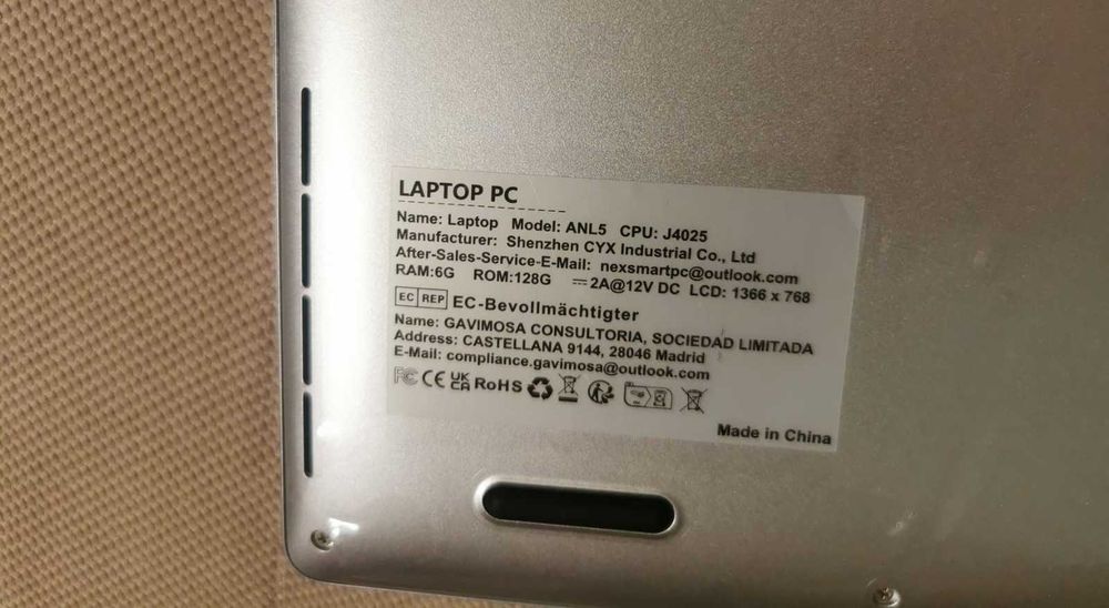 Laptop nou – Intel J4025 / 6GB RAM / 128GB SSD / Windows 11