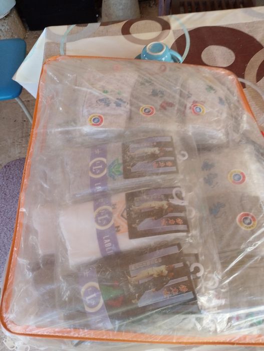Продавам детски чорапи