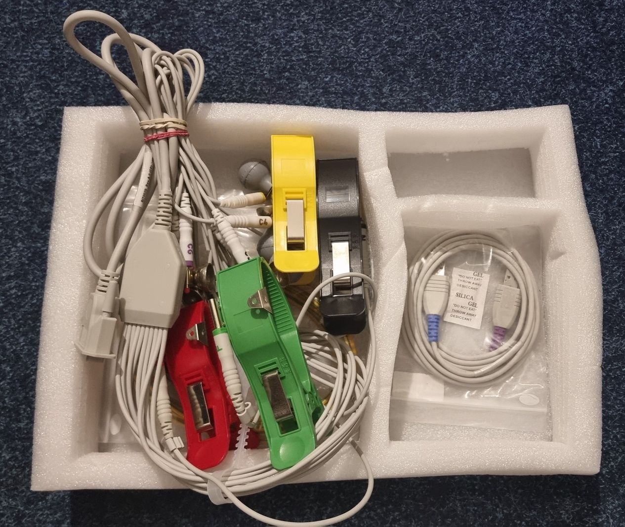 Amanet F28: Electrocardiografe Contec 600 G