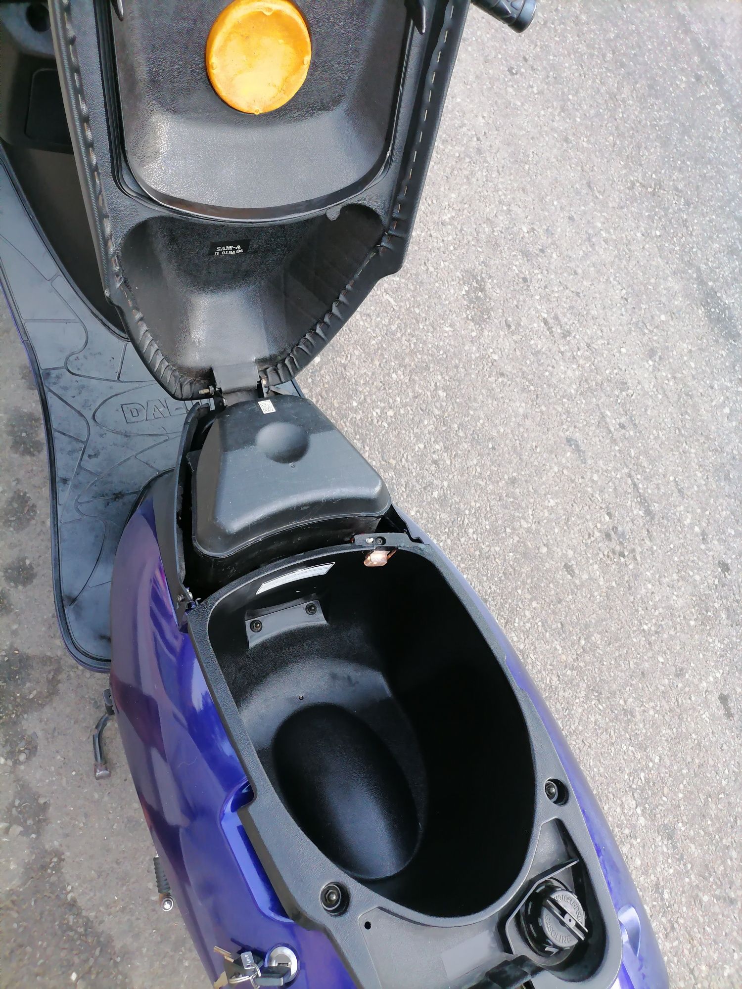 Vând scuter Daelim NS 125