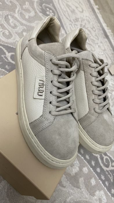 Новые кроссовки, натуральная кожа