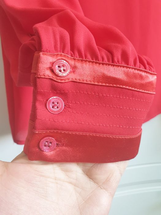 Продаю женскую блузку