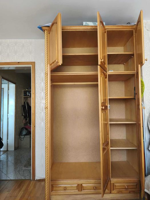 Мебели спалня масив