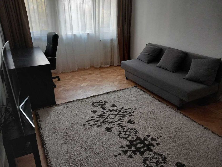 Apartament 3 camere, luminos, Dristor-metrou (1 minut)