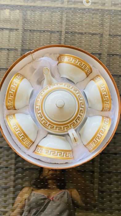 Сервиз чайный на 6 персон.