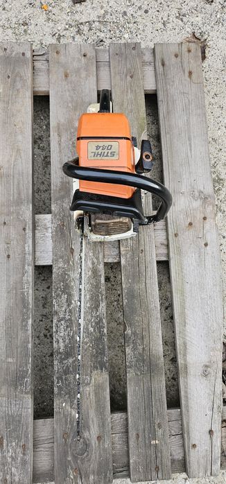 Професионална резачка Stihl 044