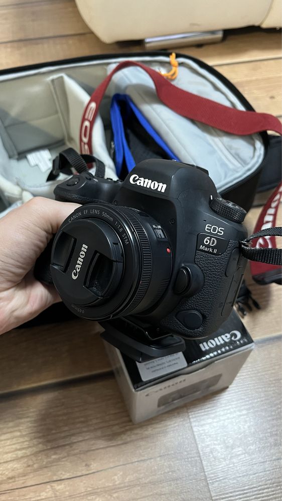 Canon 6d mark II + obiectiv si accesorii