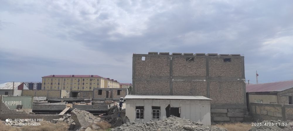 Участка сотилади