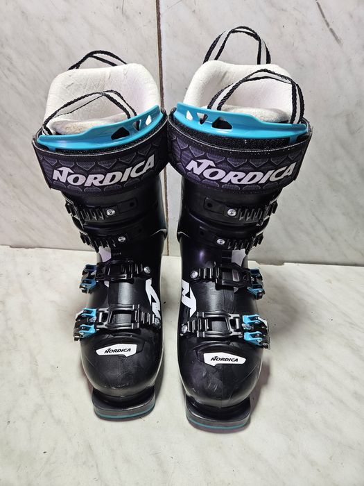 Clapari ski schi  Nordica  mondo  24-24,5  corespunde mărimii 37-38