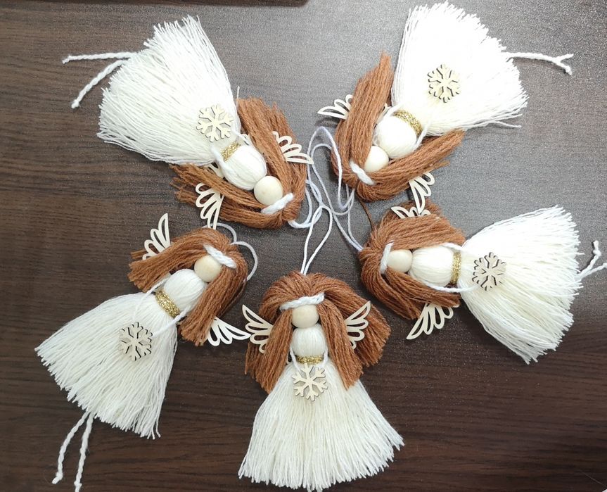 Коледни ангелчета и Пано - картина с мече и рози