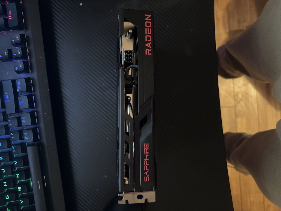 Radeon™ RX 6500 XT 4GB