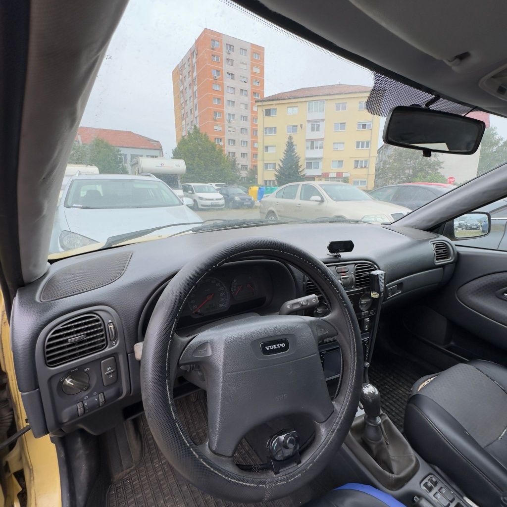 Vand Volvo v40 1.8 benzina