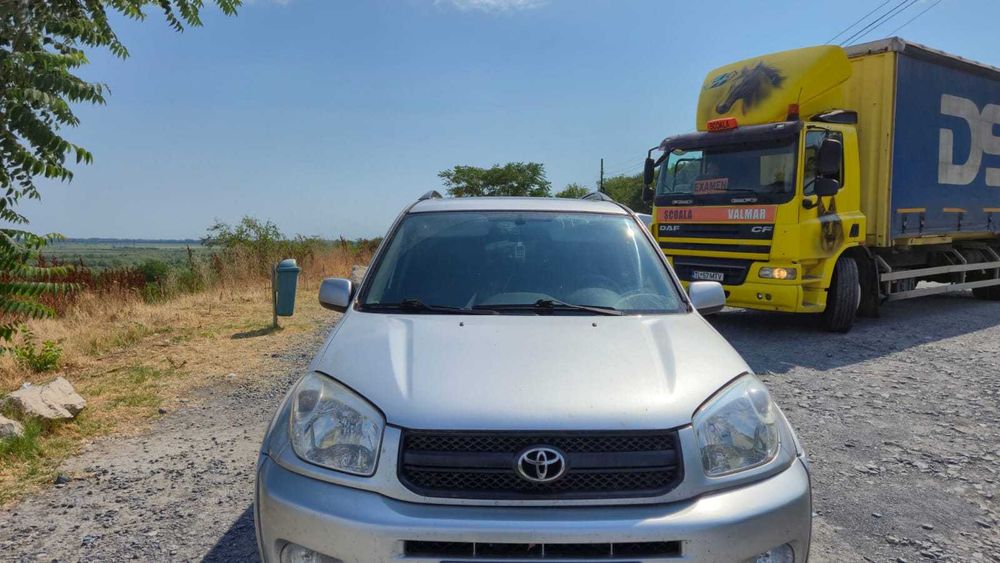 Vand Toyota Rav-4 2004 2.0L Benzina