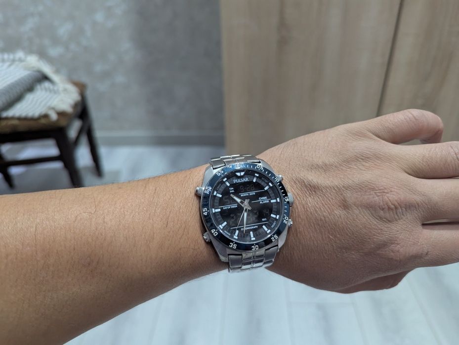 Продам часы оригинальные от фирмы Pulsar