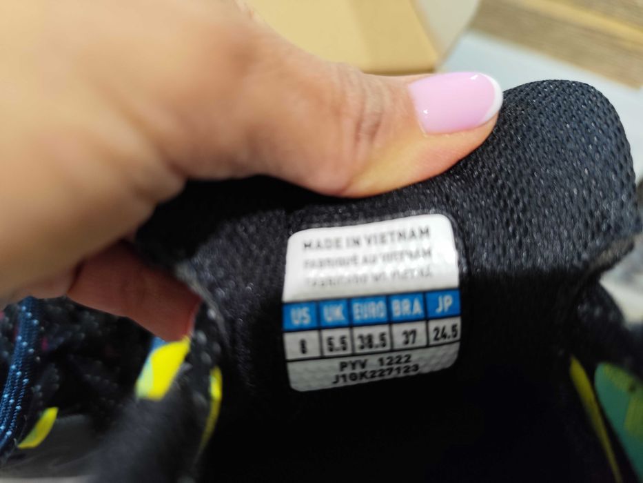 Дамски обувки за бягане