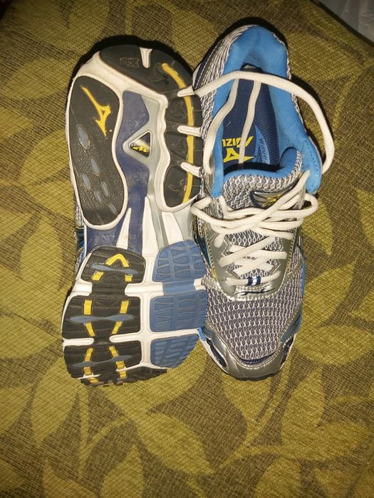 Дамски маратонки Mizuno Wave Nirvana 7